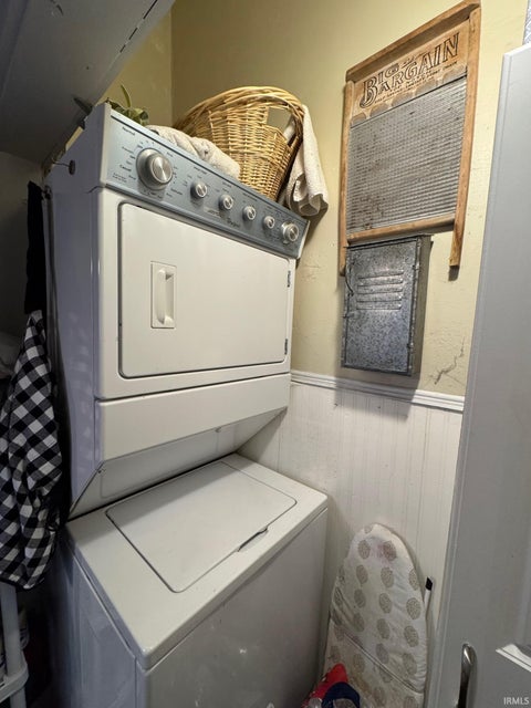 Tiny photo for 523 Fulton Avenue, Rochester, IN 46975 (MLS # 202624122)