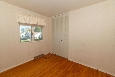 Tiny photo for 2621 Oak Leaf Cove, South Bend, IN 46628 (MLS # 202543666)