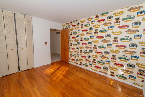 Tiny photo for 2621 Oak Leaf Cove, South Bend, IN 46628 (MLS # 202543666)