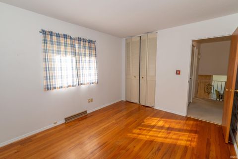 Tiny photo for 2621 Oak Leaf Cove, South Bend, IN 46628 (MLS # 202543666)