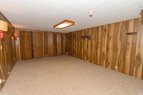 Tiny photo for 2621 Oak Leaf Cove, South Bend, IN 46628 (MLS # 202543666)