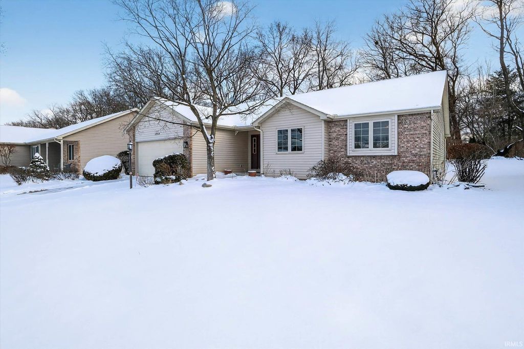 Photo of 17930 Bay Hill Drive, South Bend, IN 46635 (MLS # 202601073)
