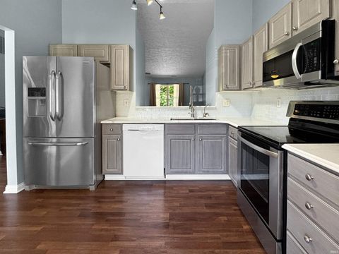 Tiny photo for 6002 Poinsettia Cove, Evansville, IN 47715 (MLS # 202617759)