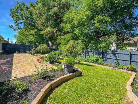 Tiny photo for 6002 Poinsettia Cove, Evansville, IN 47715 (MLS # 202617759)