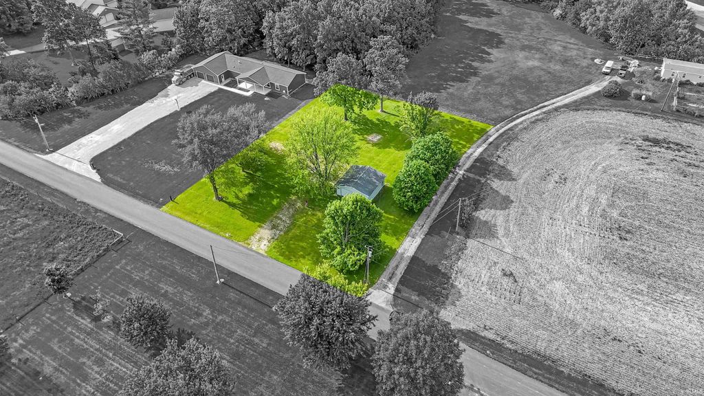 Photo of 4196 E County Road 250, Frankfort, IN 46041 (MLS # 202621317)