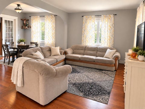 Tiny photo for 1313 Bissell Street, South Bend, IN 46617 (MLS # 202637785)