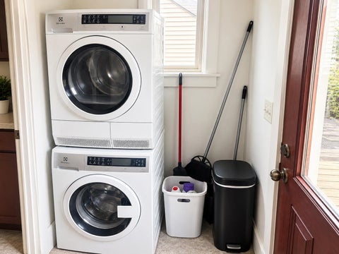 Tiny photo for 1313 Bissell Street, South Bend, IN 46617 (MLS # 202637785)