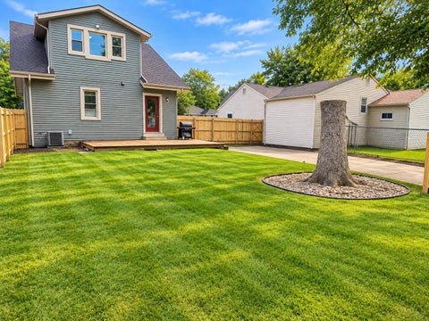 Tiny photo for 1313 Bissell Street, South Bend, IN 46617 (MLS # 202637785)