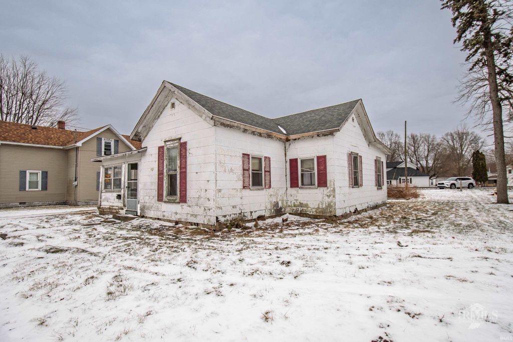 Photo of 529 W State Street, Albany, IN 47320 (MLS # 202601917)