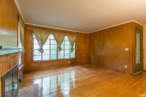 Tiny photo for 526 S Woodlawn Avenue #1 & 2, Bloomington, IN 47401 (MLS # 202607196)