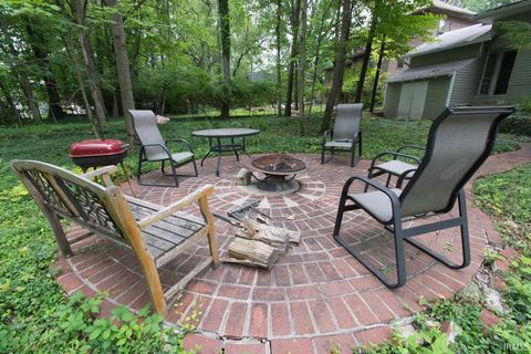 Tiny photo for 526 S Woodlawn Avenue #1 & 2, Bloomington, IN 47401 (MLS # 202607196)