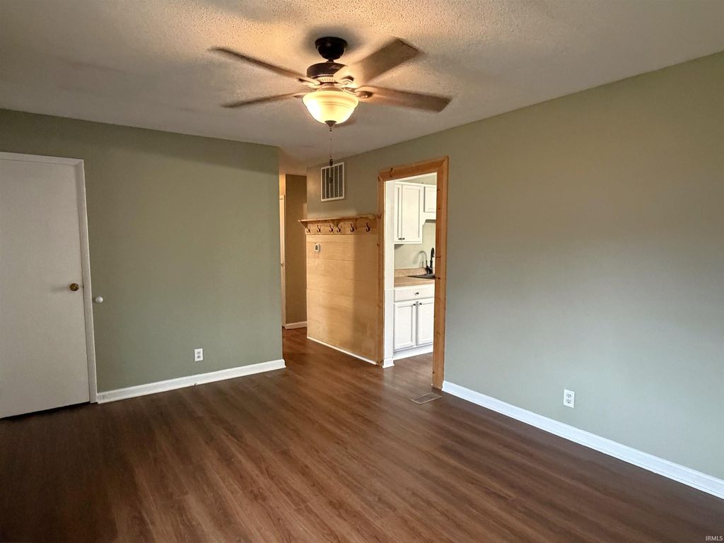 Photo of 1925 Newton Avenue, Evansville, IN 47715 (MLS # 202547099)