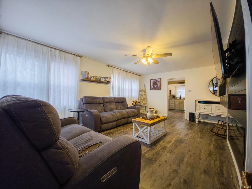 Photo of 118 E 12th Street, Mount Carmel, IL 62863 (MLS # 202608647)