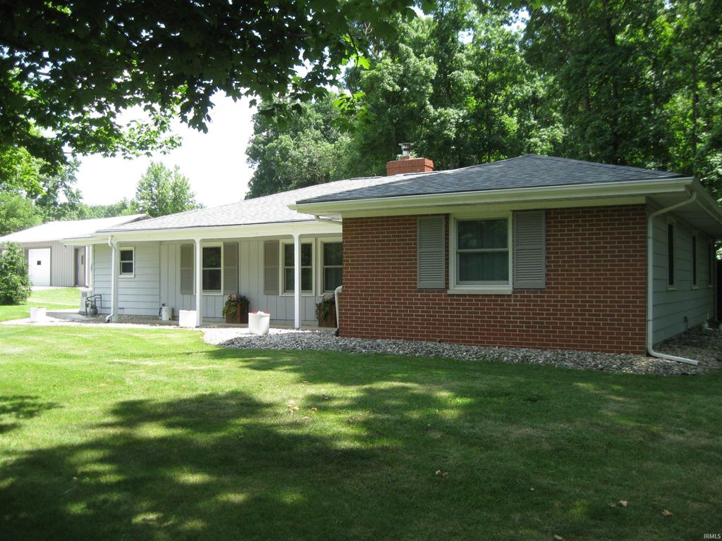 Photo of 2190 E 350 N. Road, Bluffton, IN 46714 (MLS # 202626564)