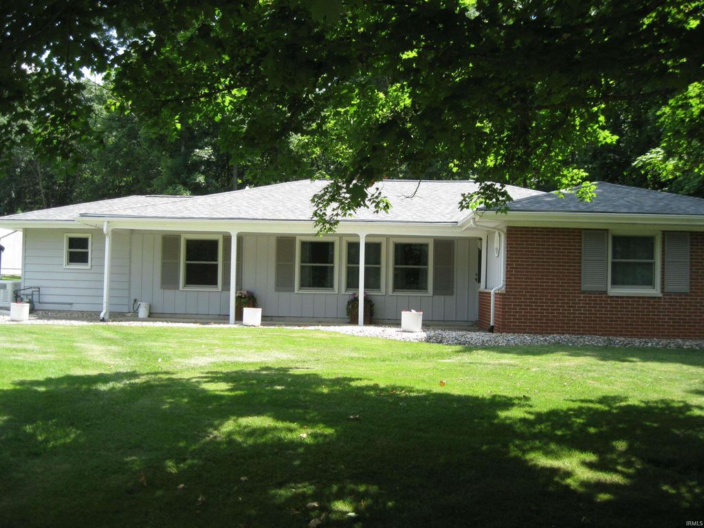 Photo of 2190 E 350 N. Road, Bluffton, IN 46714 (MLS # 202626564)