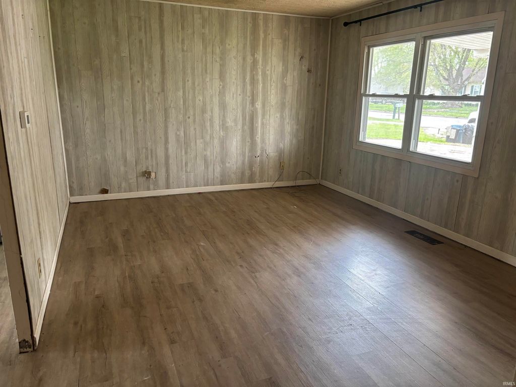 Photo of 412 Fairlane Drive, Crawfordsville, IN 47933 (MLS # 202613161)