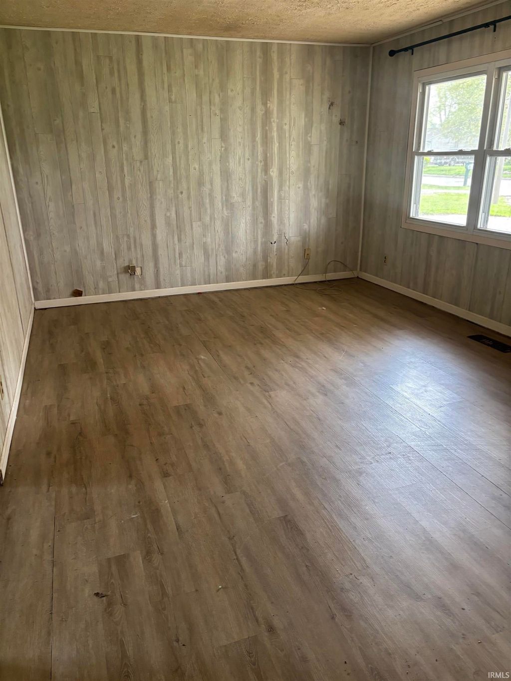 Photo of 412 Fairlane Drive, Crawfordsville, IN 47933 (MLS # 202613161)