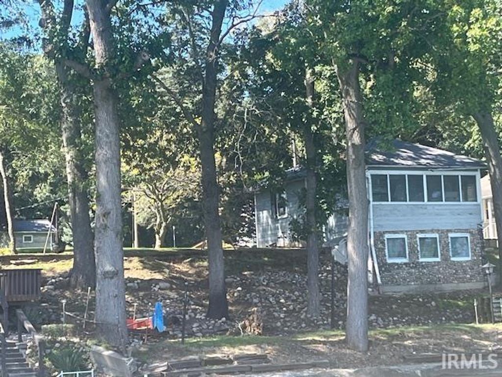 Photo of 6105 S 455 E, Wolcottville, IN 46795 (MLS # 202617369)