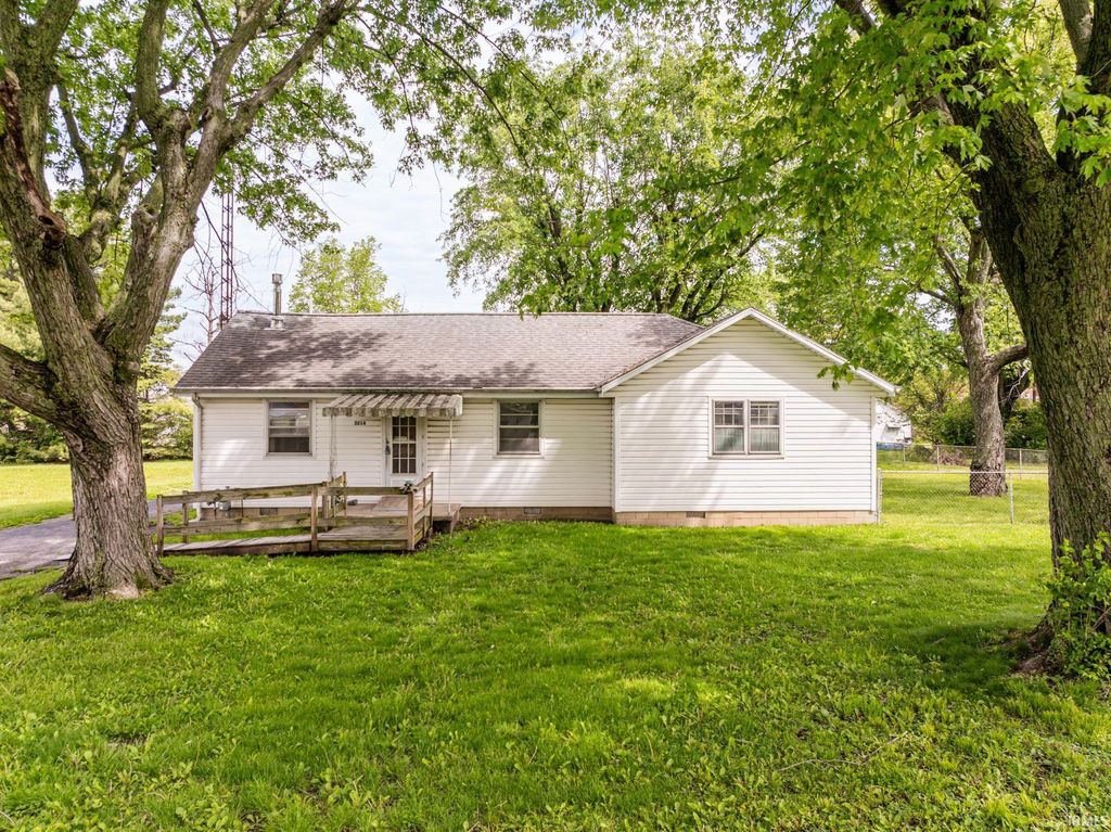 Photo of 3216 W 27th Street, Muncie, IN 47302 (MLS # 202617130)