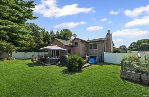 Tiny photo for 813 Foxwood Drive, Lafayette, IN 47905 (MLS # 202530074)
