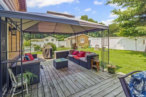 Tiny photo for 813 Foxwood Drive, Lafayette, IN 47905 (MLS # 202530074)