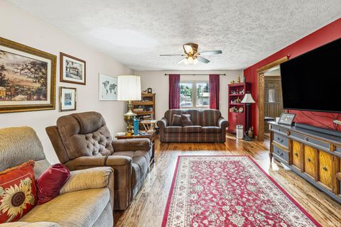 Tiny photo for 813 Foxwood Drive, Lafayette, IN 47905 (MLS # 202530074)