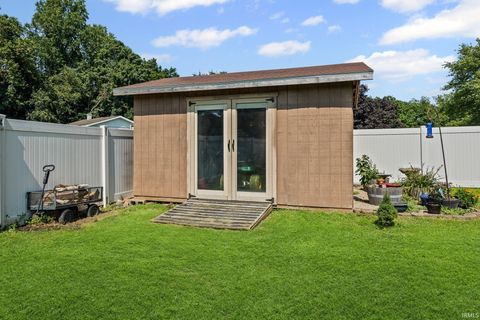 Tiny photo for 813 Foxwood Drive, Lafayette, IN 47905 (MLS # 202530074)