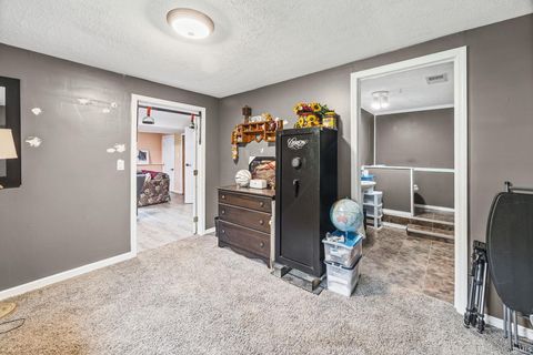 Tiny photo for 813 Foxwood Drive, Lafayette, IN 47905 (MLS # 202530074)