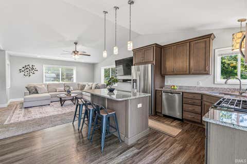 Tiny photo for 10287 Vistula Road, Osceola, IN 46561 (MLS # 202629945)