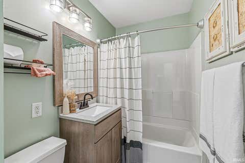 Tiny photo for 10287 Vistula Road, Osceola, IN 46561 (MLS # 202629945)