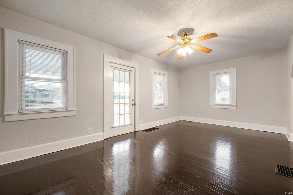 Photo of 425 S Hutchinson Avenue, Muncie, IN 47303 (MLS # 202601436)