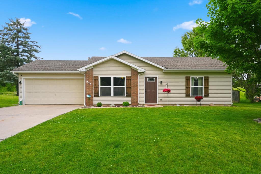 Photo of 210 Sammy Drive, Avilla, IN 46710 (MLS # 202622640)