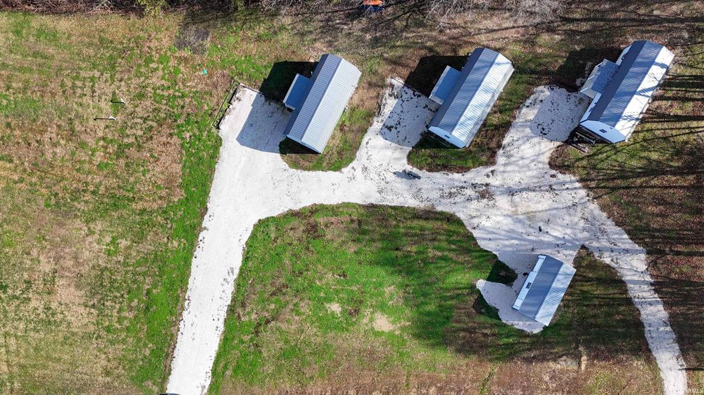 Photo of 5026 N County Road 375 W, Petersburg, IN 47567 (MLS # 202601020)