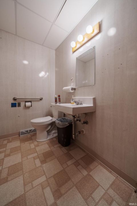 Tiny photo for 124 S GREEN Street, Greentown, IN 46936 (MLS # 202525829)