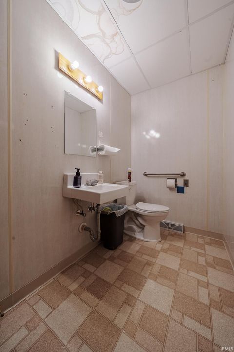 Tiny photo for 124 S GREEN Street, Greentown, IN 46936 (MLS # 202525829)