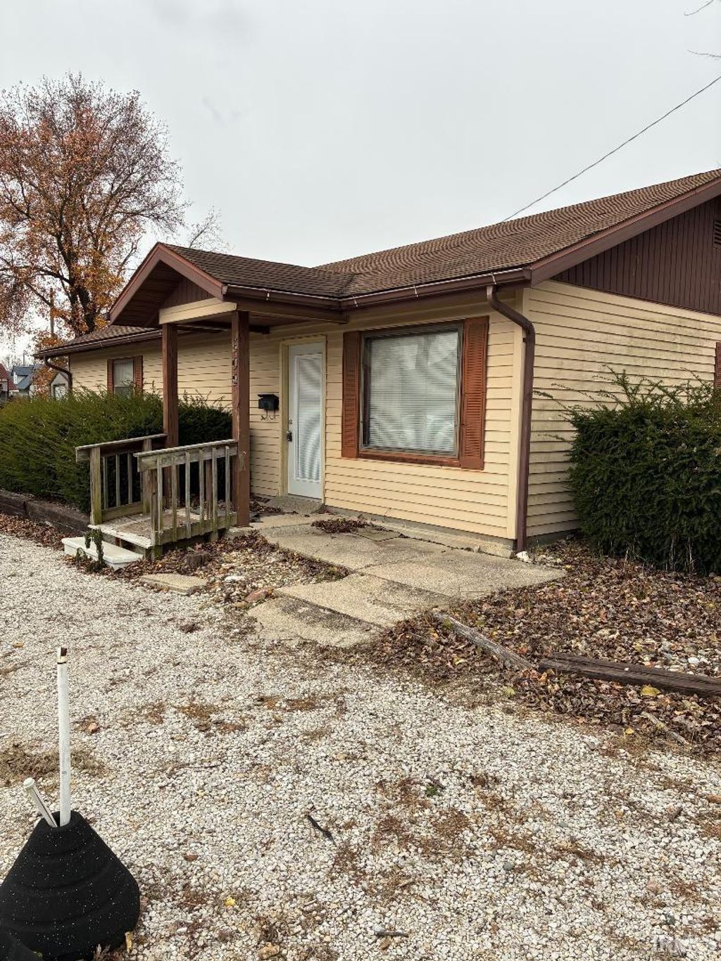 Photo of 509 NE B. Street, Linton, IN 47441 (MLS # 202547602)