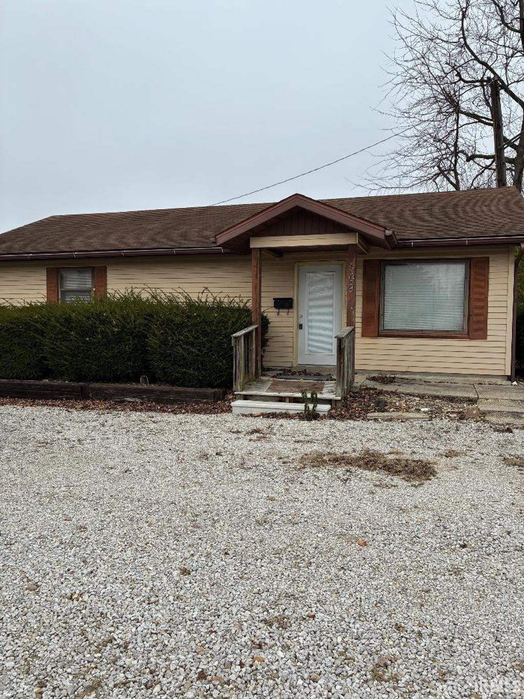Photo of 509 NE B. Street, Linton, IN 47441 (MLS # 202547602)