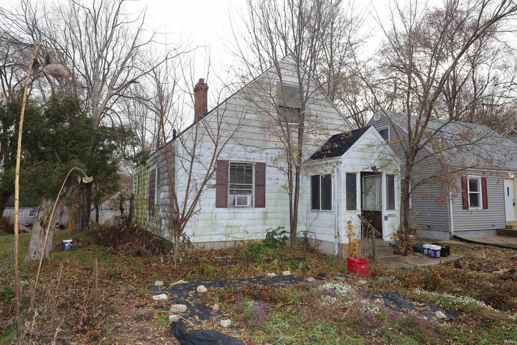 Photo of 1618 Johnson Street, South Bend, IN 46628 (MLS # 202547202)