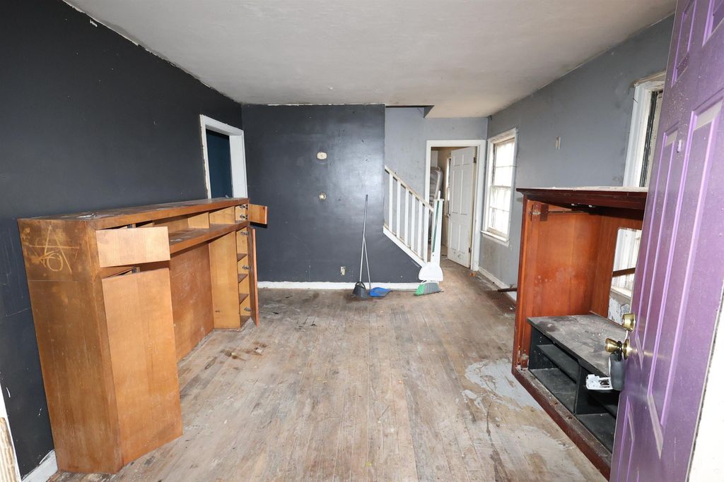 Photo of 1618 Johnson Street, South Bend, IN 46628 (MLS # 202547202)