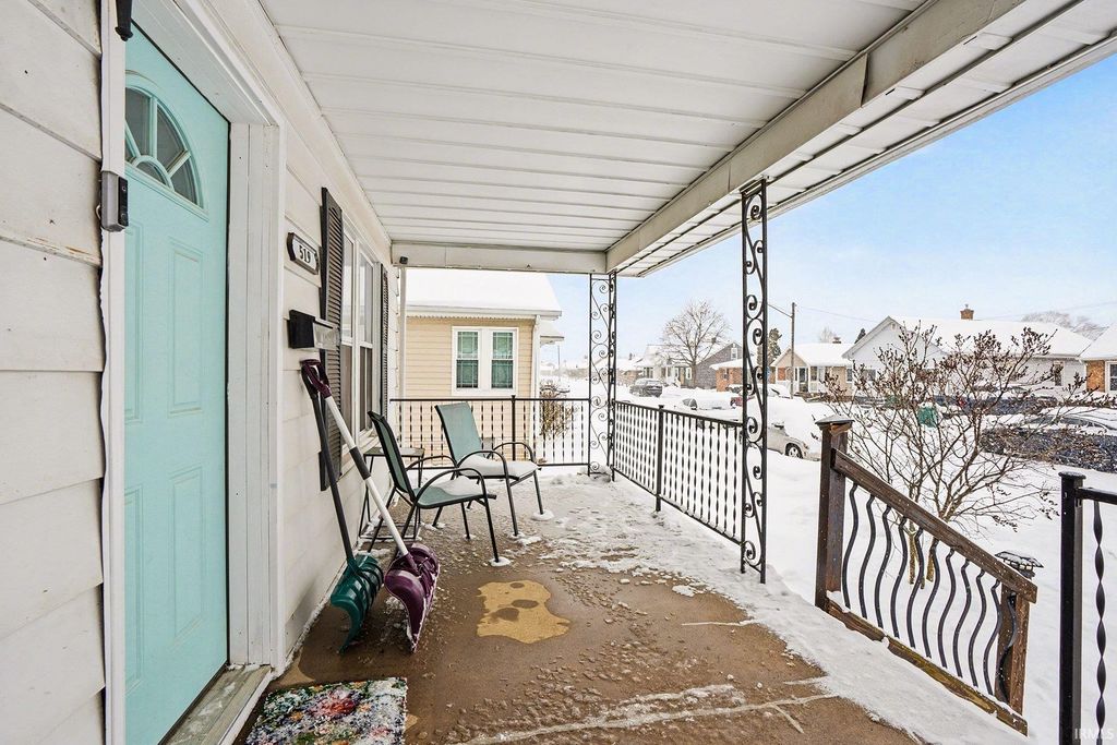 Photo of 519 W 10th Street, Mishawaka, IN 46544 (MLS # 202601913)