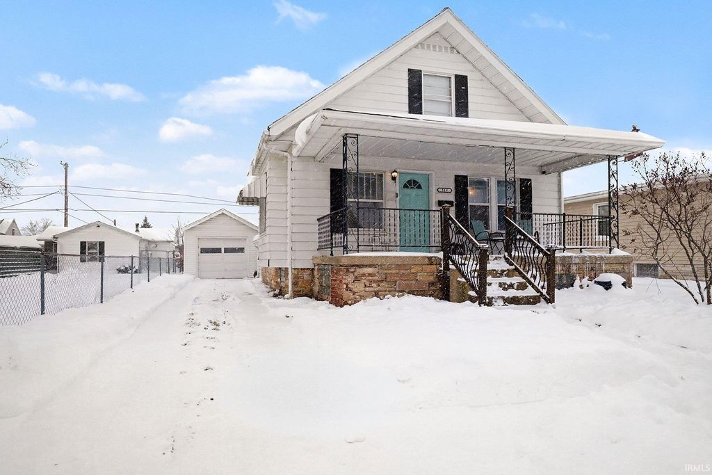 Photo of 519 W 10th Street, Mishawaka, IN 46544 (MLS # 202601913)