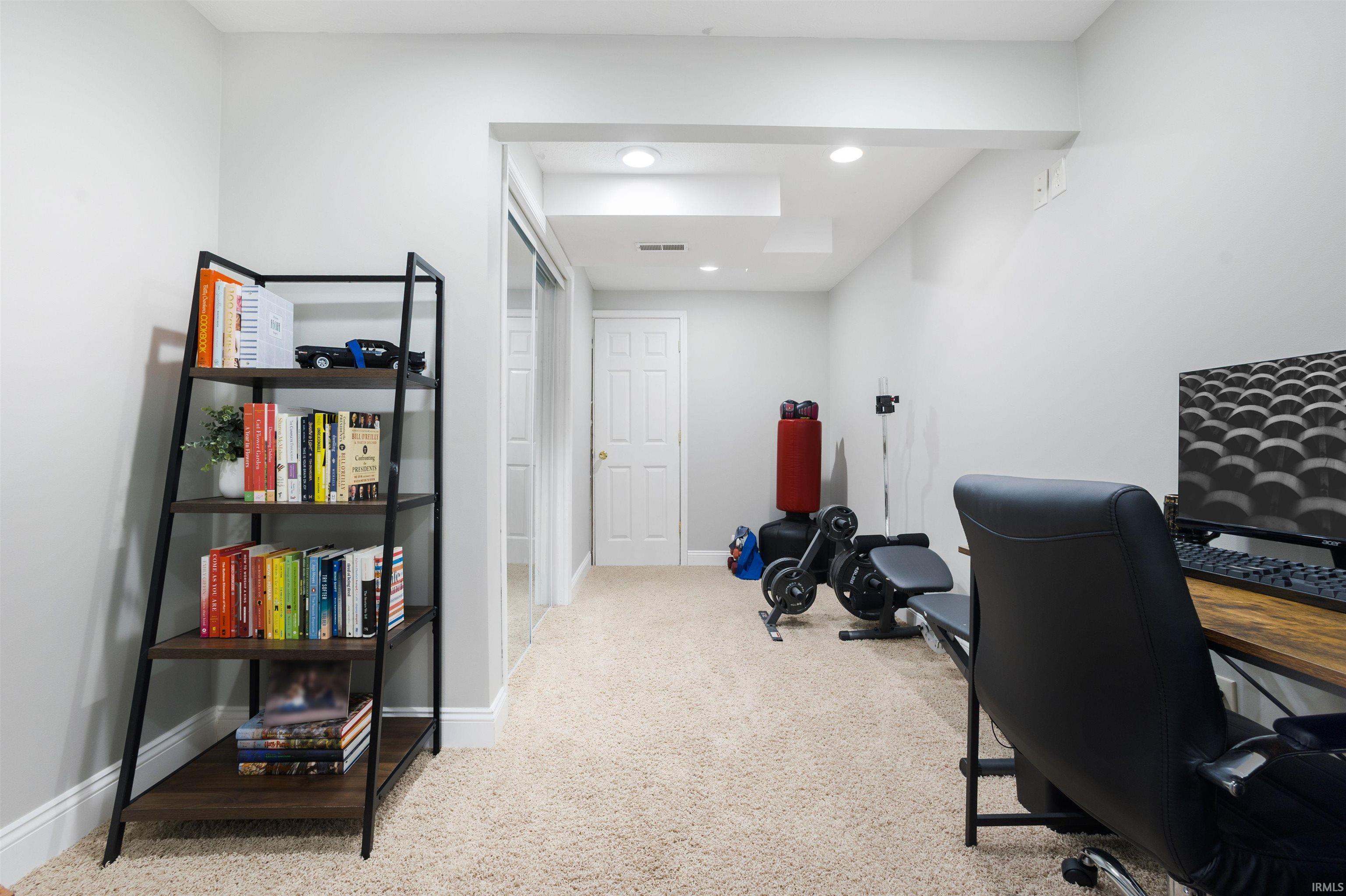 Goshen, Indiana 46528, United States, 3 Bedrooms Bedrooms, ,2 BathroomsBathrooms,Residential,Pending,250328