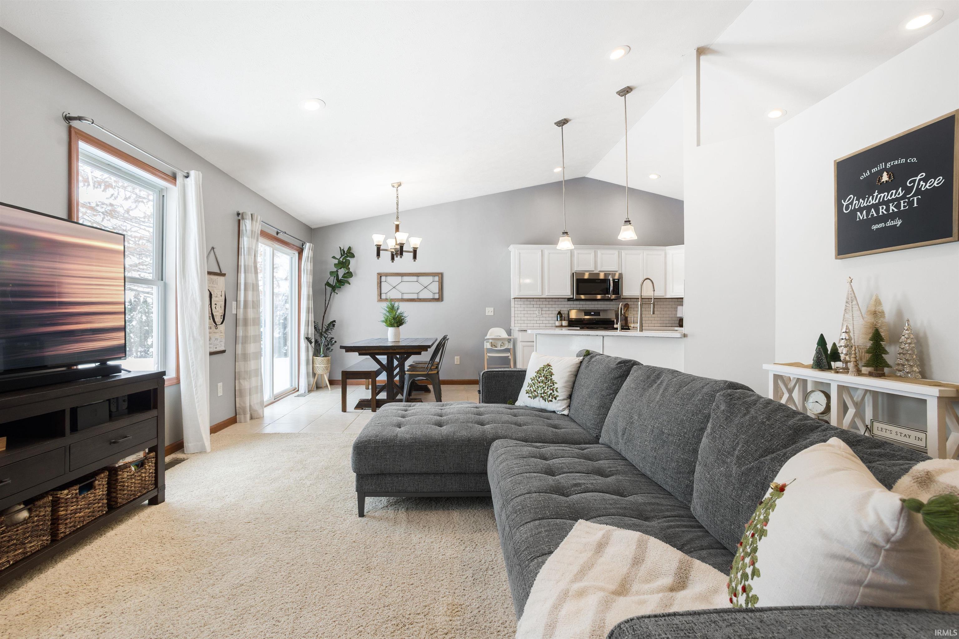 Goshen, Indiana 46528, United States, 3 Bedrooms Bedrooms, ,2 BathroomsBathrooms,Residential,Pending,250328