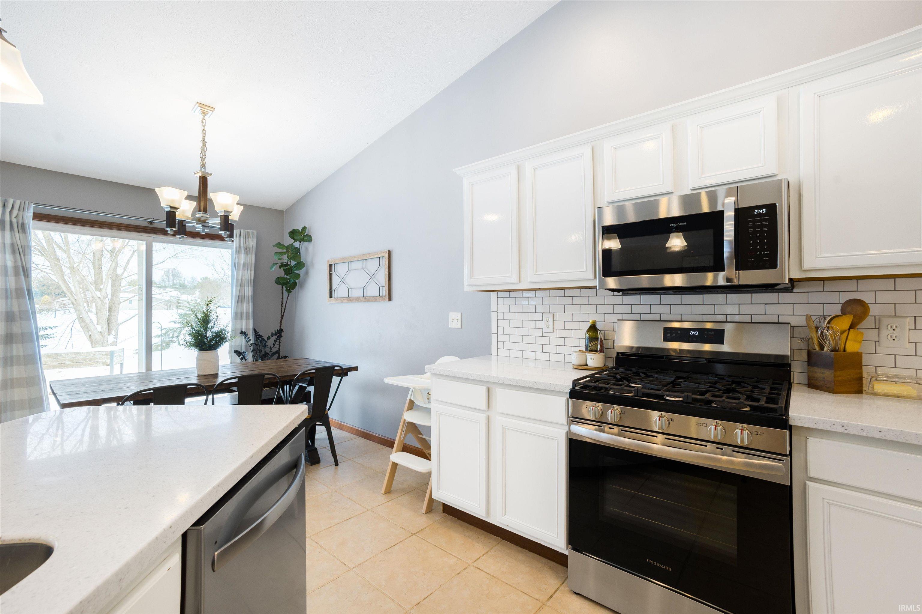 Goshen, Indiana 46528, United States, 3 Bedrooms Bedrooms, ,2 BathroomsBathrooms,Residential,Pending,250328