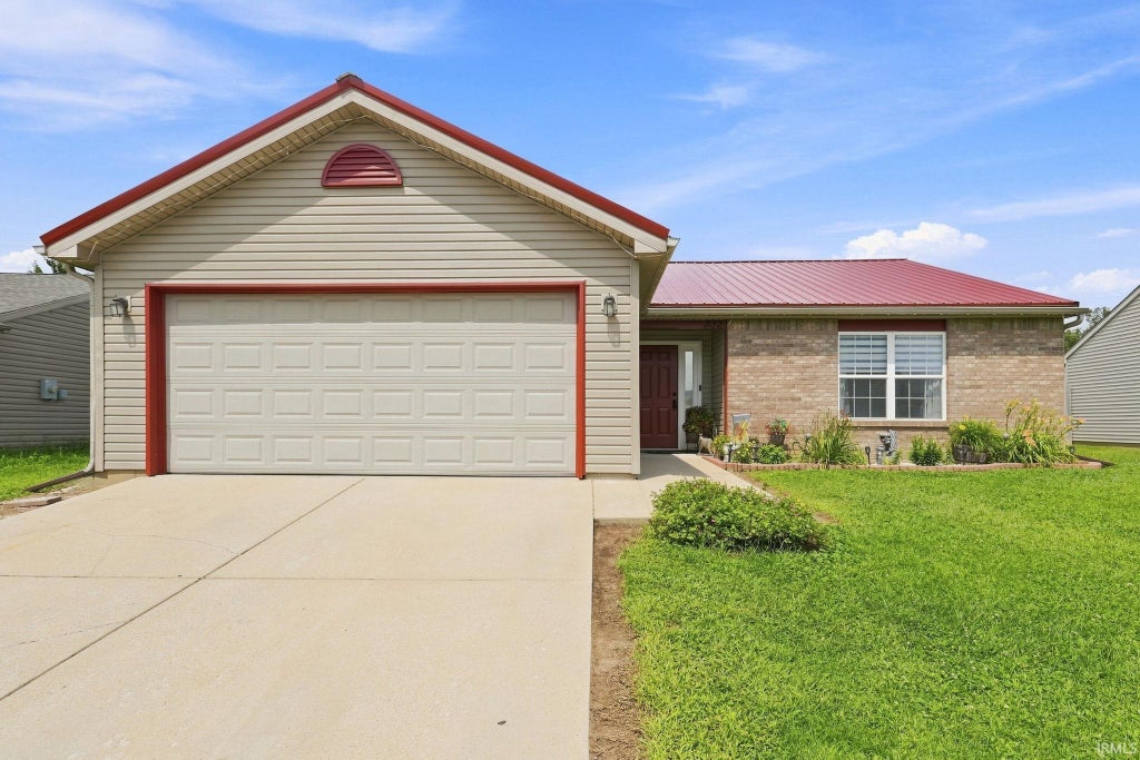 Photo of 332 Plantation Way, Lafayette, IN 47909 (MLS # 202633042)