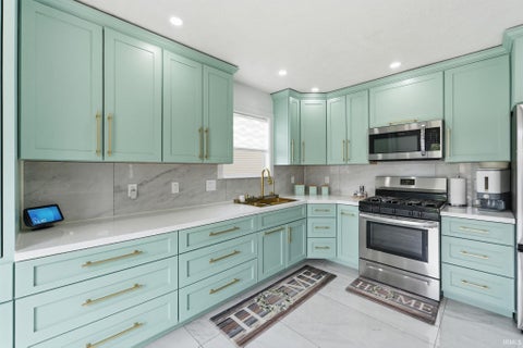 Tiny photo for 332 Plantation Way, Lafayette, IN 47909 (MLS # 202633042)