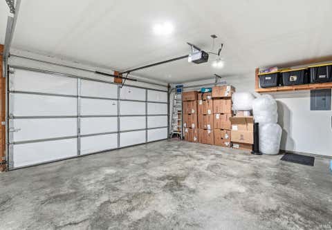 Tiny photo for 332 Plantation Way, Lafayette, IN 47909 (MLS # 202633042)