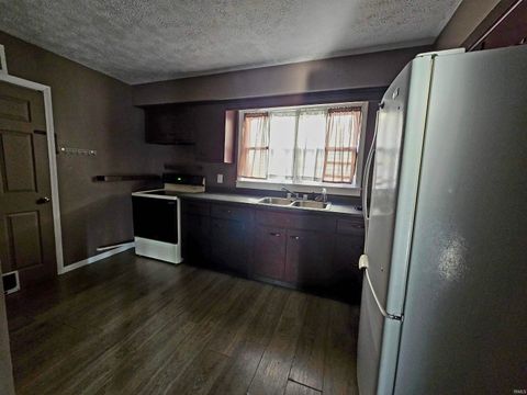 Tiny photo for 1105 S Jay Street, Kokomo, IN 46902 (MLS # 202600540)