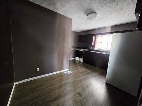 Tiny photo for 1105 S Jay Street, Kokomo, IN 46902 (MLS # 202600540)