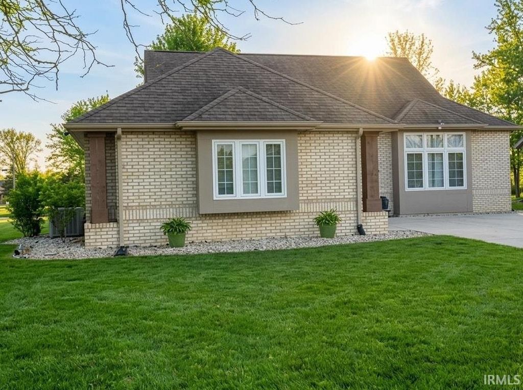 Photo of 8123 W Ashford Lane, Muncie, IN 47304 (MLS # 202603736)